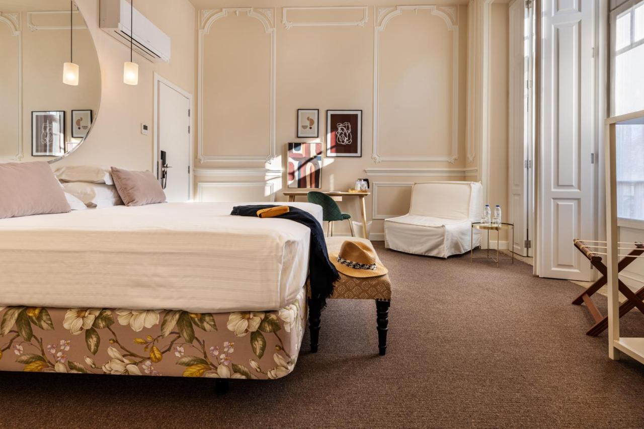 โปวซาดา วีลา เรอัล ซานโตอันโตนิโอ Hotel วีลาเรอัลเดซานโตอันโตนิโอ ภายนอก รูปภาพ