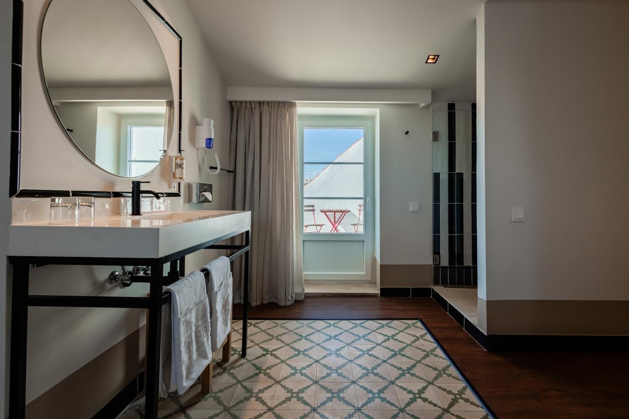 โปวซาดา วีลา เรอัล ซานโตอันโตนิโอ Hotel วีลาเรอัลเดซานโตอันโตนิโอ ภายนอก รูปภาพ