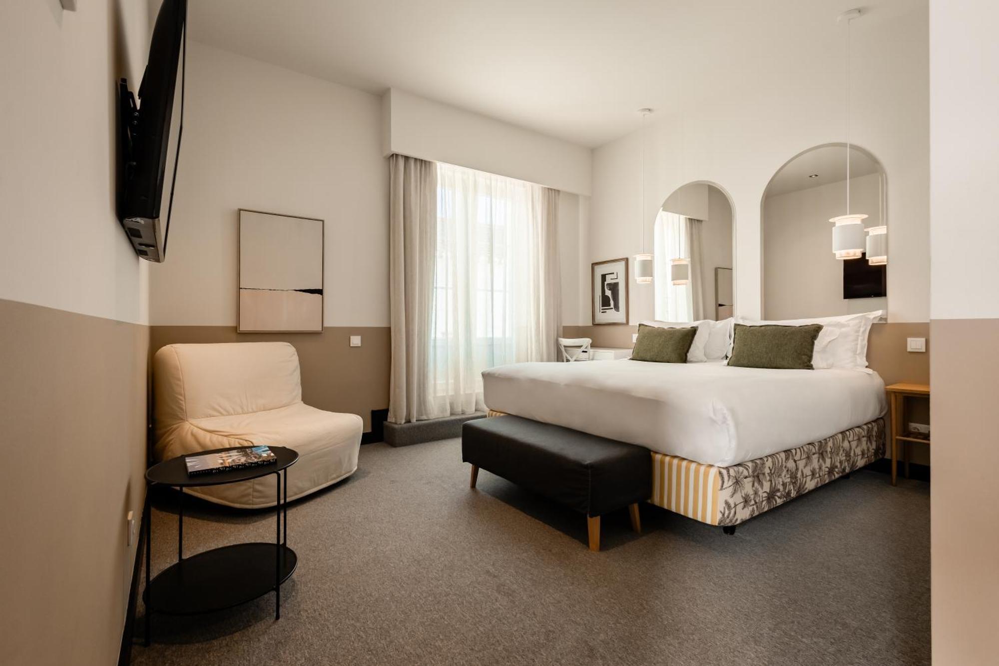 โปวซาดา วีลา เรอัล ซานโตอันโตนิโอ Hotel วีลาเรอัลเดซานโตอันโตนิโอ ภายนอก รูปภาพ